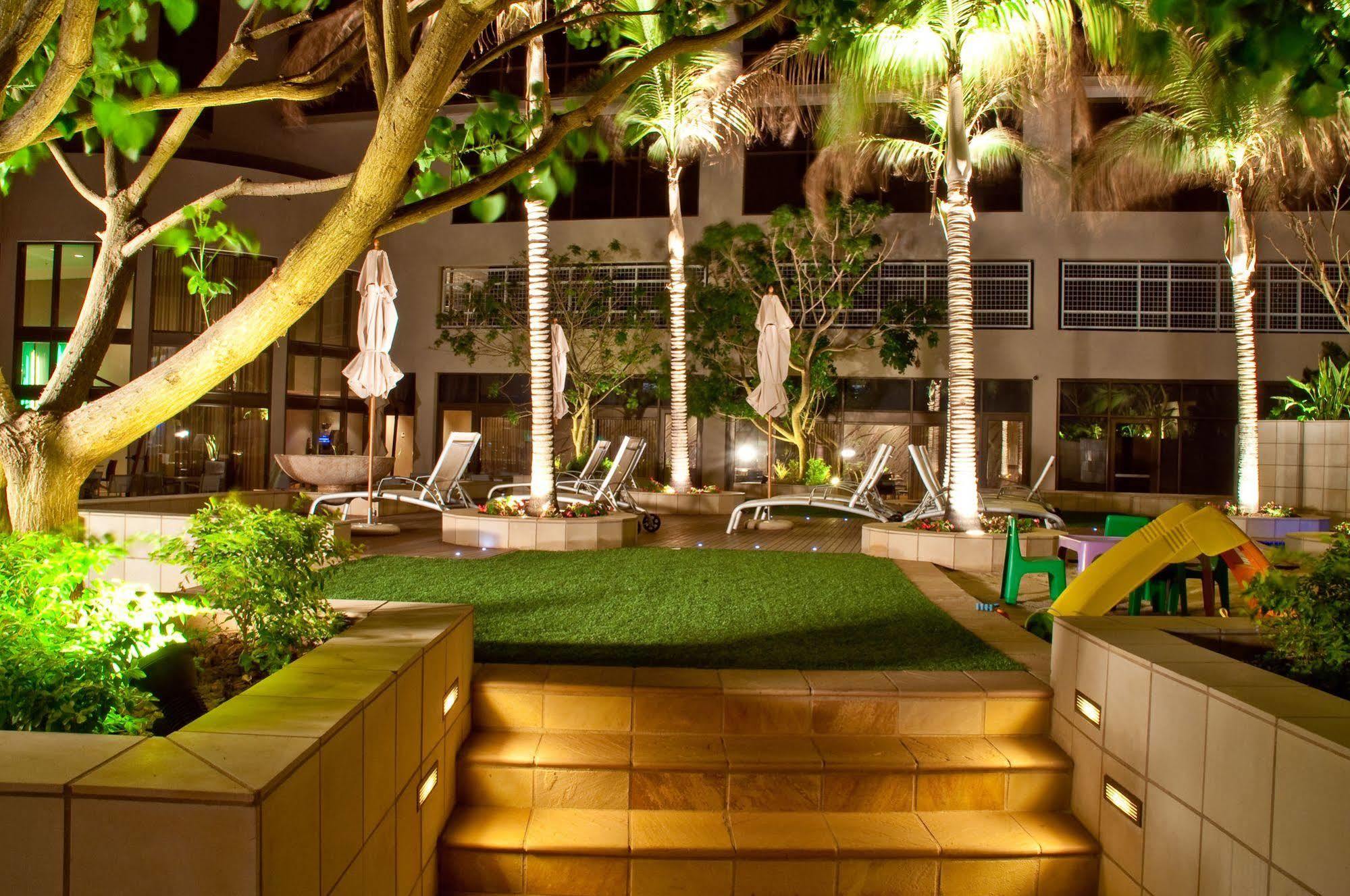Garden Court Umhlanga Hotel Durban Exterior photo