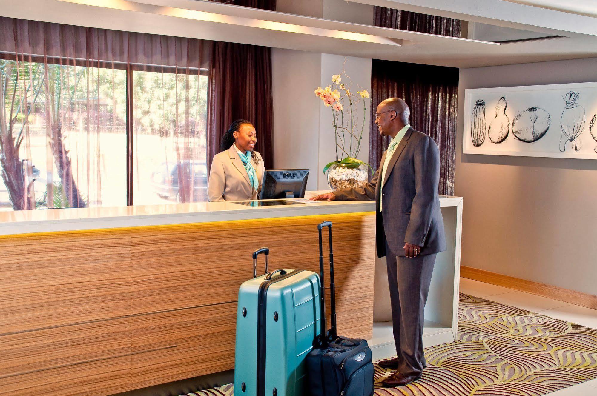 Garden Court Umhlanga Hotel Durban Exterior photo